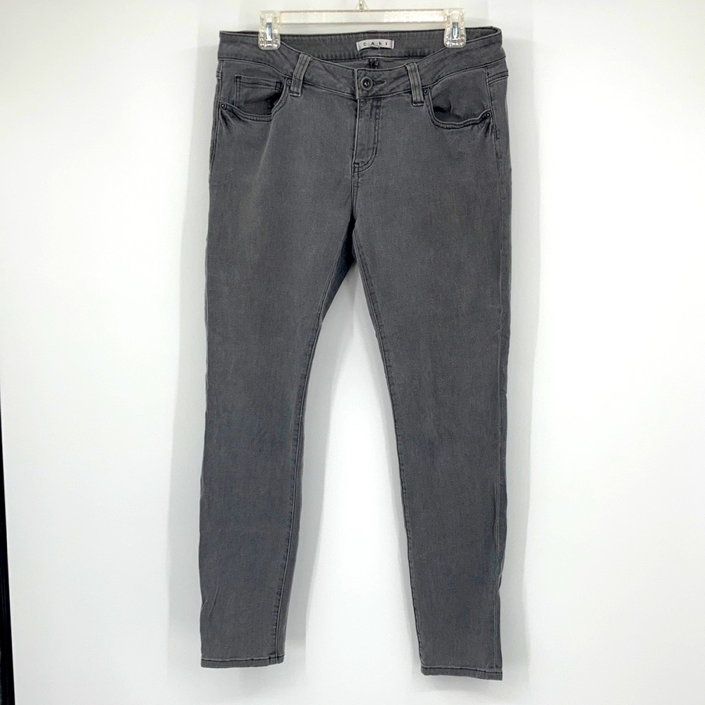 Cabi Women’s Gray Wash Skinny Jeans